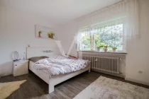 Großes Schlafzimmer EG