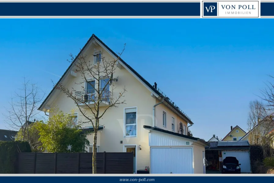 Außenansicht Osten - Haus kaufen in Hallbergmoos - Energieeffizientes Zuhause mit moderner Ausstattung und großzügigem Garten.