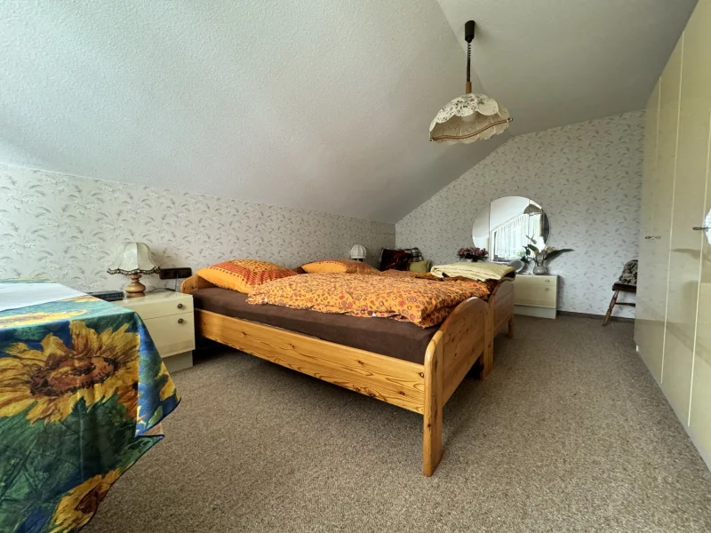 Schlafzimmer 1 DG 