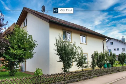 Titelbild - Haus kaufen in Abtsgmünd / Pommertsweiler - Zweifamilienhaus mit ausgebautem Dachgeschoss und Garten in ruhiger Lage!