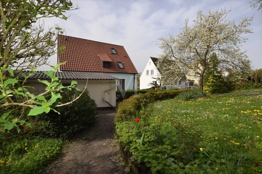 Garage/Gartenweg