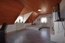 Schlafzimmer DG