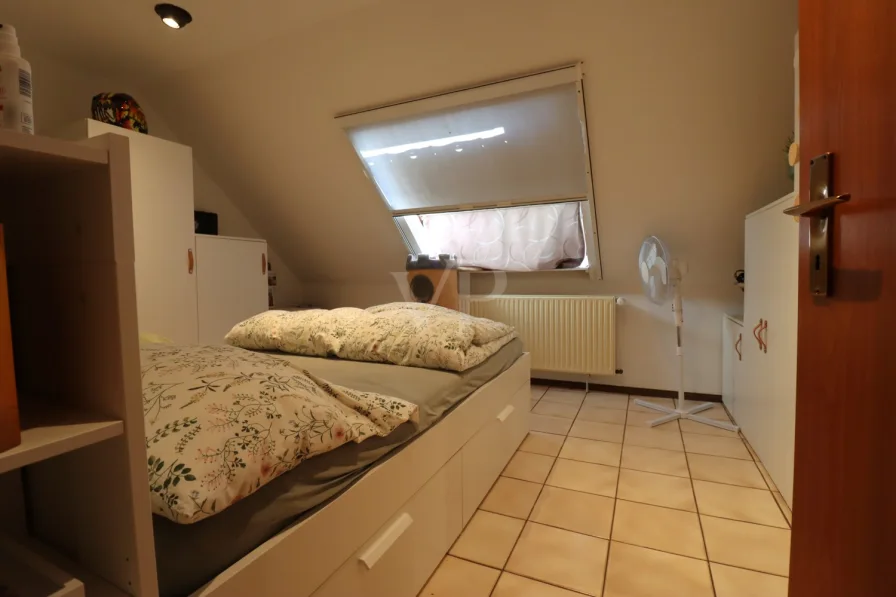 Schlafzimmer DG