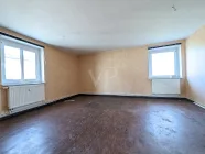 WOHNUNG 2.OG