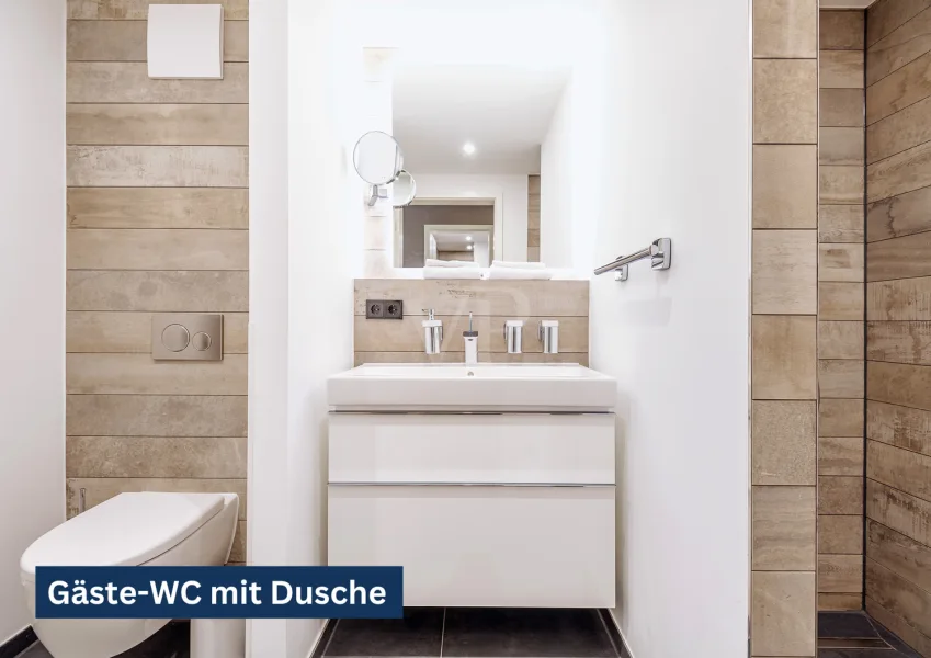 Gäste-WC mit Dusche