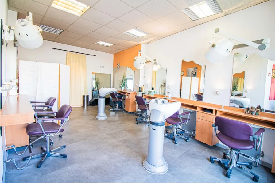 Laden / Salon Ansicht II