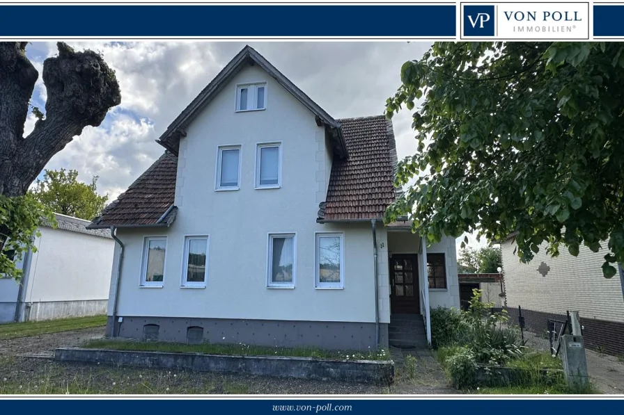Vorderansicht - Haus kaufen in Herzberg am Harz - Schön es Einfamilienhaus mit ca. 150 m² Wohnfläche und 749 m² Grundstück im Herzen von Herzberg