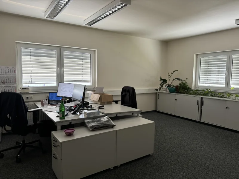 Büro- u. Verkaufsgebäude