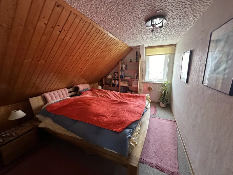 Schlafzimmer DG