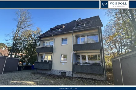 Aussenansicht Straßenseite - Wohnung kaufen in Clausthal-Zellerfeld - Schöne 3-Zimmer Wohnung (81 m²) mit 2 Bädern, Balkon, Keller und Garage in Zentrumsnähe