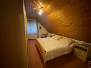 Elternschlafzimmer im Spitzboden