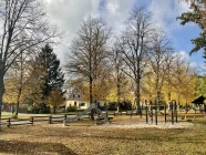 Spielplatz im Ort