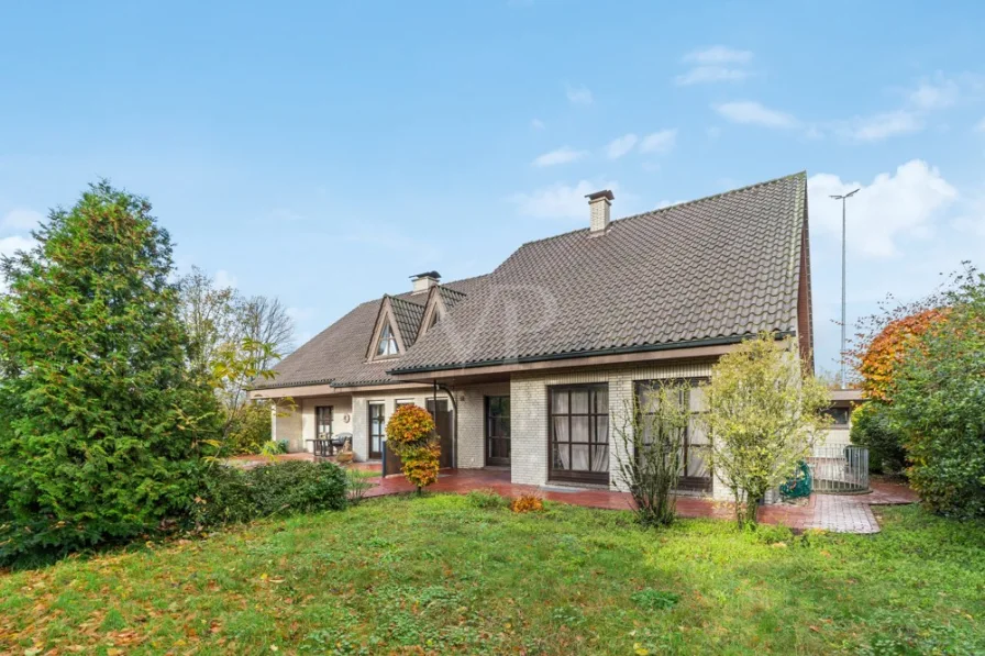 Rückansicht Terrassenbereich der Einliegerwohnung