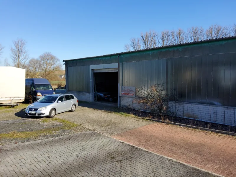  - Halle/Lager/Produktion kaufen in Niederneisen - Attraktive Halle mit Kran und 2 großen Toren bei Limburg.