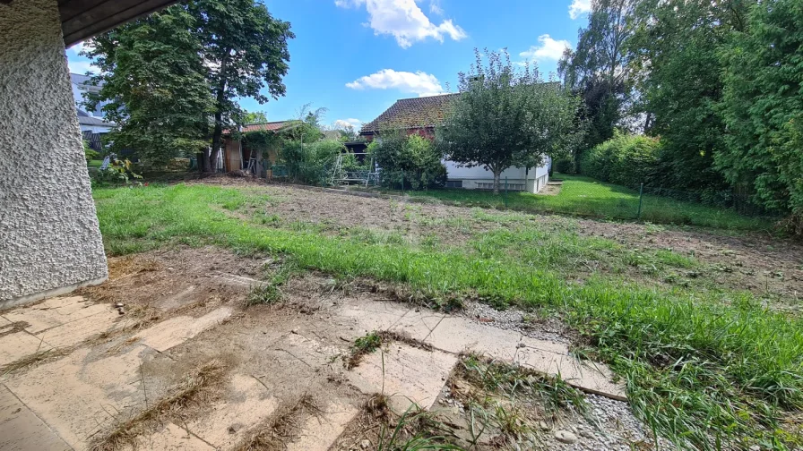 Blick von Terrasse - Grundstück kaufen in Pfaffing - Interessantes Baugrundstück in ruhigen gewachsenen Wohngebiet - voll erschlossen - Nähe Golfplatz