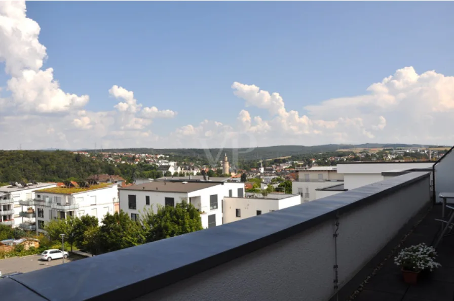 mit Blick auf den Hexenturm...