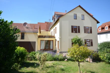 Hofseite - Haus kaufen in Idstein / Wörsdorf - Historische rheinfänkische Hofreite - liebevoll kernsaniert