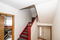 EG_Treppe_zum_KKG_DG (2)