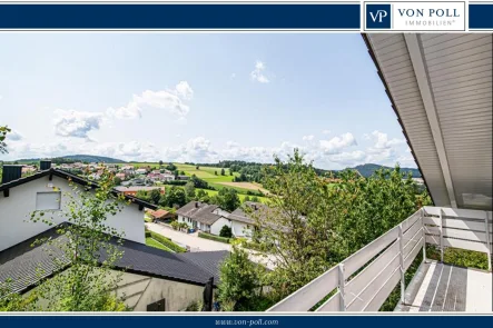 Balkon mit Aussicht - Haus kaufen in Runding - Einfamilienhaus mit toller Aussicht in ruhiger Lage