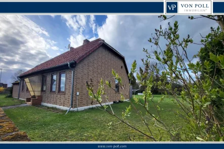 Titelbild - Haus kaufen in Bad Fallingbostel / Dorfmark - Großes Grundstück mit sanierungsbedürftigem Haus