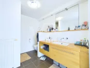 Badezimmer (OG)