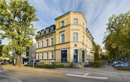 Denkmalgeschützes Wohn- und Geschäftshaus in bester Innenstadtlage - Büro/Praxis mieten in Königs Wusterhausen - Sonnige Büro-Etage in bester Innenstadtlage zu vermieten - Teilung der Flächen möglich