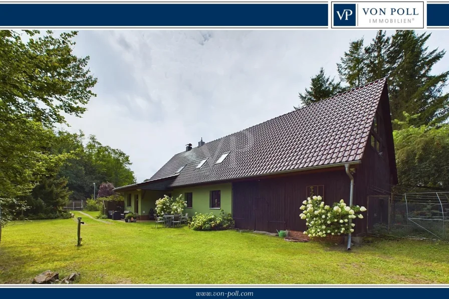 Hausansicht - Haus kaufen in Heidesee - Idyllisches Einfamilienhaus mit anliegender Scheune auf großzügigem Grundstück inmitten der Natur