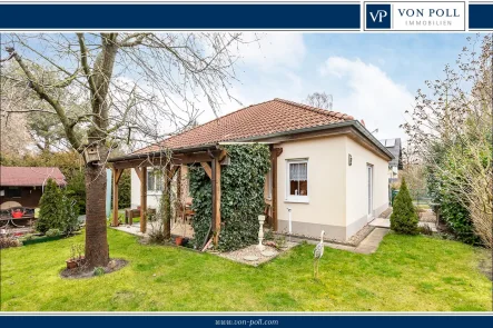 Hausansicht von hinten mit Blick in den Garten - Haus kaufen in Königs Wusterhausen - Gepflegter Bungalow in begehrter Lage von Zeesen