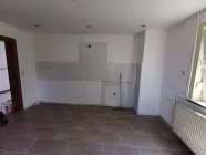 Küche Erdgeschoss mit Sicht zur Tür