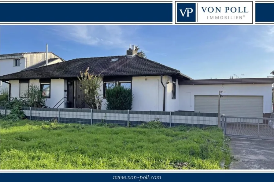 Titelbild - Haus kaufen in Lampertheim / Hofheim - Sanierungsbedürftiger Bungalow auf großem Grundstück in Feldrandlage