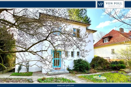  - Grundstück kaufen in Berlin / Dahlem - Großes Süd-Grundstück mit sanierungsbedürftigem Mehrfamilienhaus in schöner Dahlem-Lage