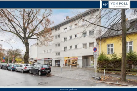 Titelbild - Wohnung mieten in Berlin - Erstvermietung nach Sanierung: moderne Dachgeschoss Maisonette in Lichterfelde