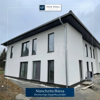 Hochwertige Doppelhaushälfte - Haus kaufen in Nünchritz / Merschwitz - *Hochwertige Doppelhaushälfte Nähe Riesa*