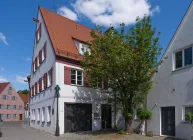 Wohnhaus mit 4 Einheiten