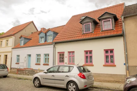 0 Titel - Haus kaufen in Angermünde - Schöne Ansicht, schöne Rendite - Gebäudeensemble mit fünf vermieteten Wohnungen mitten in Angermünde