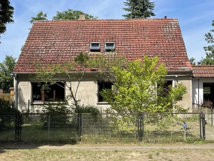 00 Titelbild Internet - Haus kaufen in Templin / Vietmannsdorf - Ausbauhaus in der Dorfmitte, entkernt und zum Ausbau vorbereitet, auf 7.000 m2 mit Stall und Scheune