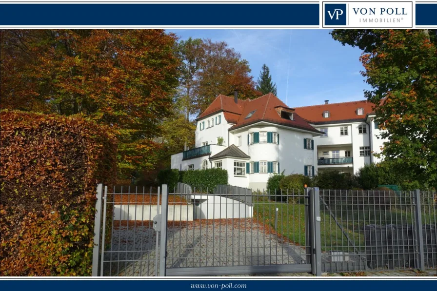 Titelbild - Wohnung kaufen in Gemeinde Schäftlarn - Ortsteil Zell - Denkmaljuwel mit Weitblick: 2,5-Zimmer-Wohnung und Sonnenterrasse in Luxusausführung