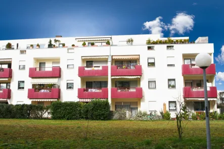 Ansicht Balkon - Wohnung kaufen in Karlsruhe - Schöne große 2 Zi. Wohnung in KA-Neureut, 65 qm mit Balkon u. TG-Platz - Bj. 1990, gut vermietet