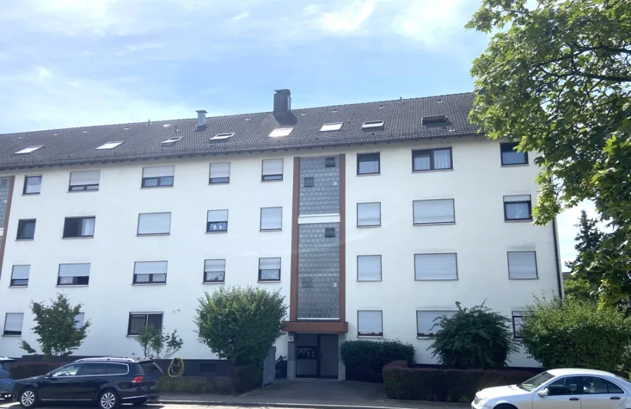 Ansicht_Gebäude - Wohnung kaufen in Stuensee-Blankenloch - Gemütliche 3 Zimmerwohnung Stutensee-Blankenloch 94 m² mit Loggia im DG, TG-Stellplatz