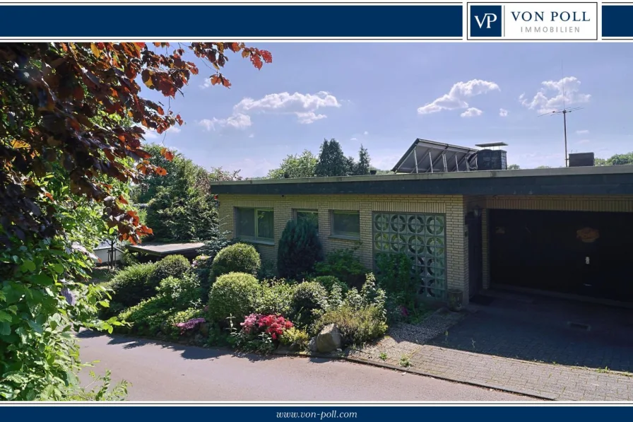 Straßenansicht - Haus kaufen in Solingen - Freistehendes Einfamilienhaus in idyllischer Lage mit traumhaftem Blick ins Grüne