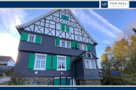 Titel - Haus kaufen in Solingen - Echt Bergisch: Teilsaniertes Fachwerkhaus mit Fernblick