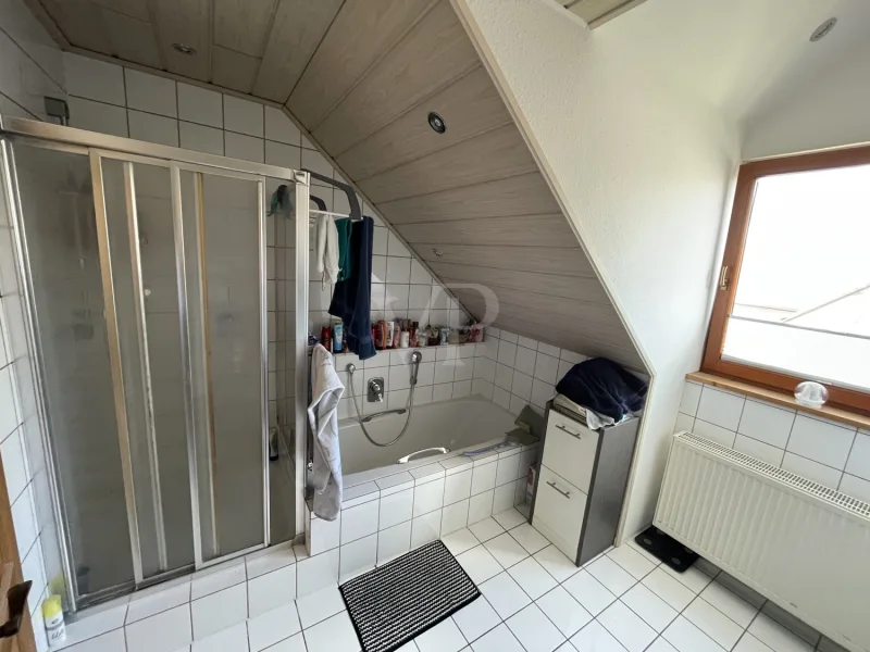 Badezimmer (renoviert)