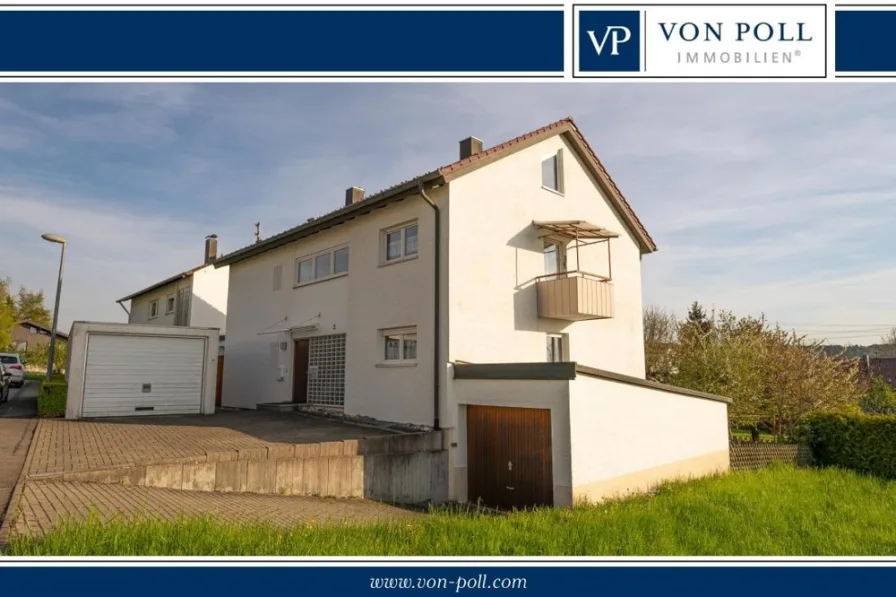 Titelbild - Haus kaufen in Spaichingen - Zweifamilienhaus mit Blick über Spaichingen
