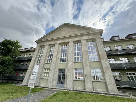 Hausansicht - Wohnung mieten in Berlin / Karlshorst - Attraktive Galeriewohnung in historischem Ambiente