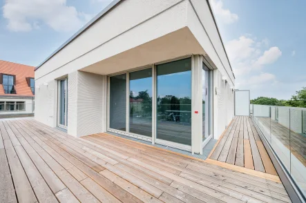 Dachterrasse - Wohnung mieten in Berlin - Exklusives Wohnen am Wasser: Luxus-Dachgeschoss mit weitläufiger Terrasse