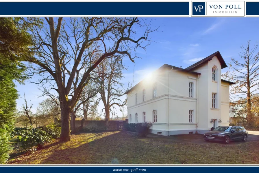 Startbild - Haus kaufen in Lemgo / Brake - Historische Altbauvilla mit großzügigem Grundstück