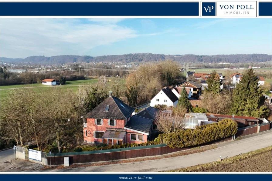 Titel - Haus kaufen in Neuötting - Einzigartige Lage im Grünen und doch zentral: Historisches Stadthaus auf stattlichem Grundstück