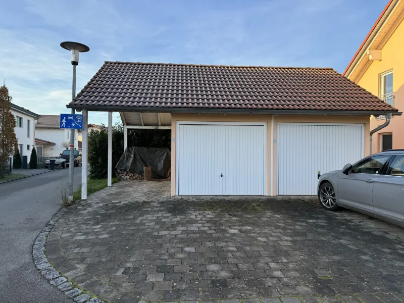 Garage & Carport