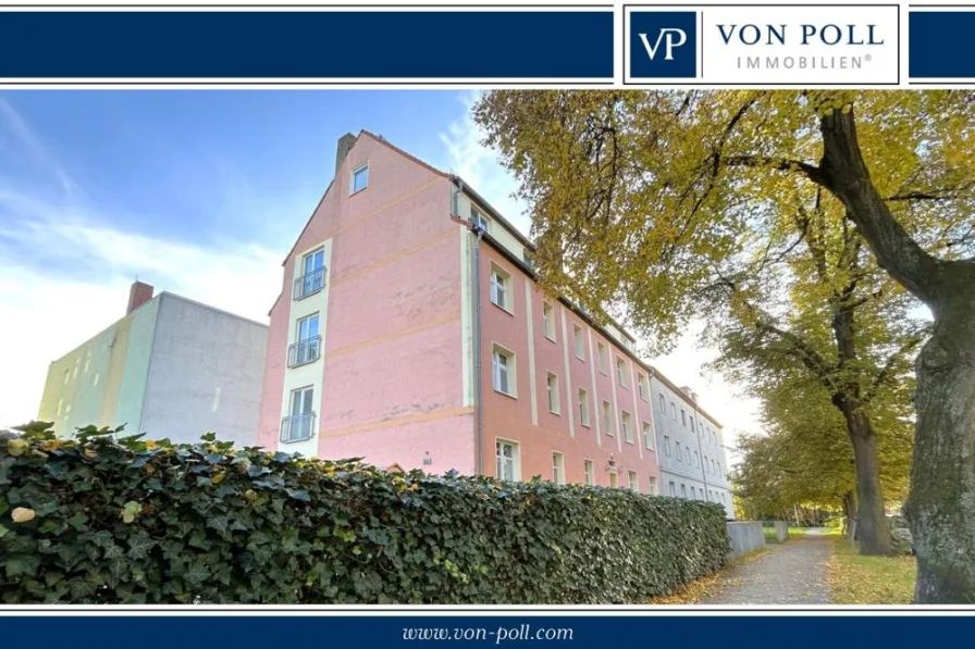 Titelbild - Zinshaus/Renditeobjekt kaufen in Brandenburg an der Havel - Eindrucksvolles Mehrfamilienhaus mit angrenzendem Baugrundstück