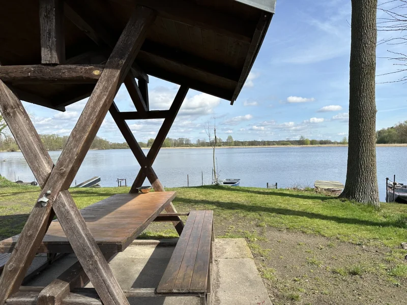 Sitzmöglichkeit am Anglerteich